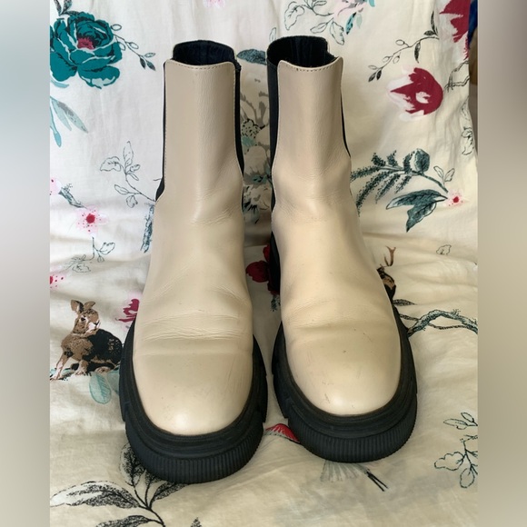 Zara pull on boots - Picture 2 of 5